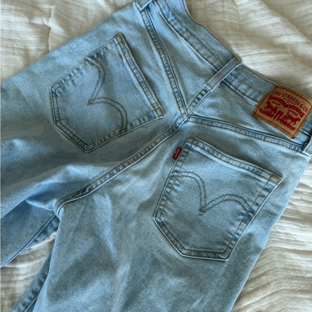 Levi's Women's Light Blue Jeans